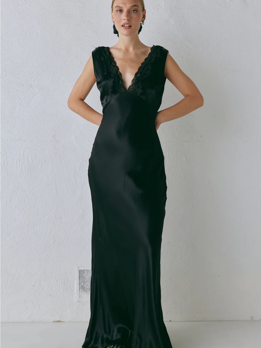 Tully Satin Black VRG GRL Dress - US 4